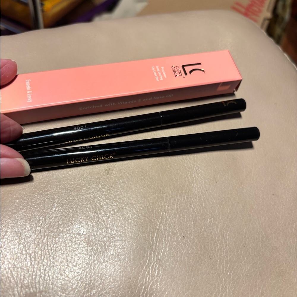 LUCKY CHICK | Precision Long Lasting Lip Liner Duo